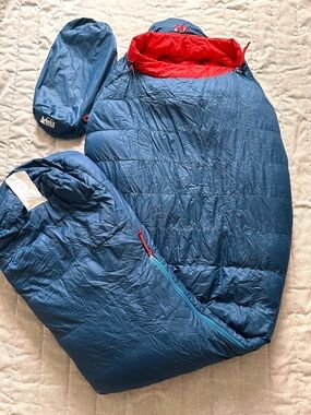 REI Down sleeping bag men's to 25 degrees 91”x 33” Long Wide Left Zipper